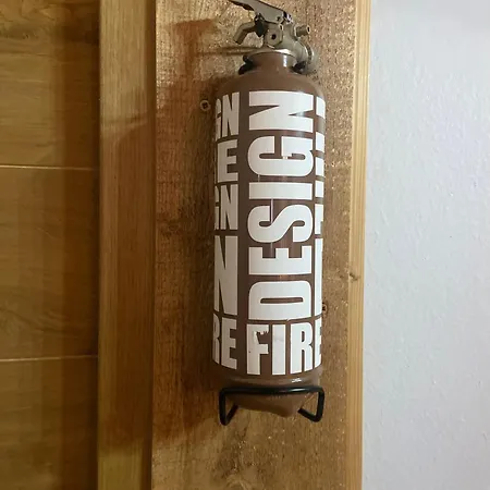 De Montagne Style Sur Le Quai Saint Laurent Et Bastille アパート *